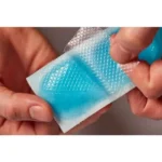 ⁦Kool'N'Soothe Cooling Gel Fever Relief In Children 4 Pcs⁩ - الصورة ⁦2⁩