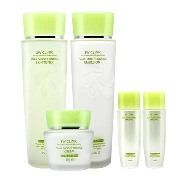 3W Clinic Snail Moist Control Special Skincare Set 1 مجموعة العناية بالبشرة الخاصة للتحكم في ترطيب البشرة من 3W كلينيك بخلاصة الحلزون - الصورة 1